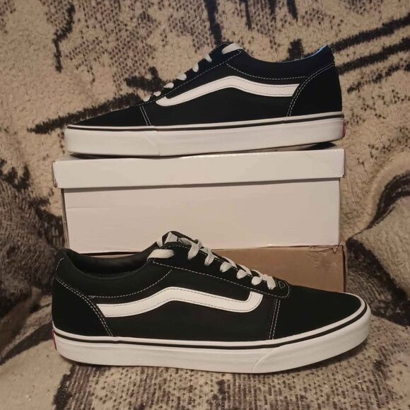 Vans Ward Low Top Sneakers Men's Excellent Condition 10.5 - Picture 1 of 8